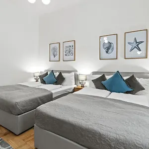 Apartament Central, 5 Min Walk To U4 Friedensbruecke, Wiedeń