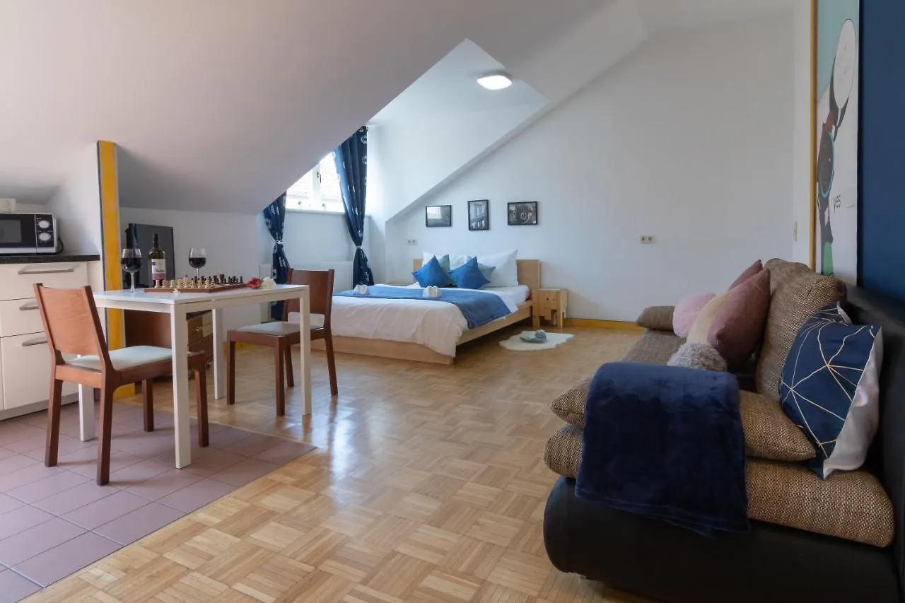 Appartamento Yeshello Central Station Studio Vienna Austria